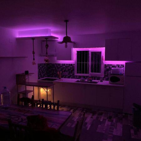Casa Rural Malaga Monkey Love Con Jacuzzi Iznate Bagian luar foto